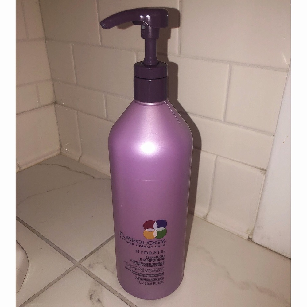 1L PUREOLOGY SHAMPOO BNWOT!!!